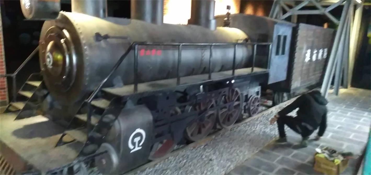 尖扎县蒸汽火车模型
